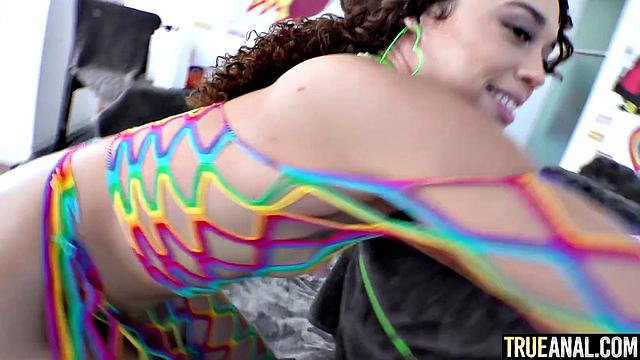 Willow's Love For Anal