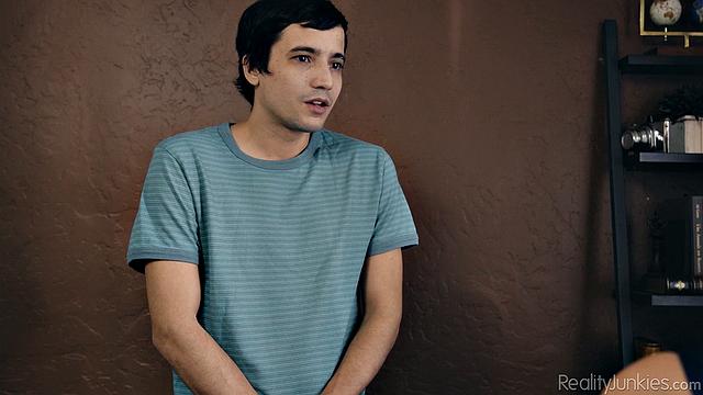 Cheating Housewives 7 - Scene 1 - Craving Milf