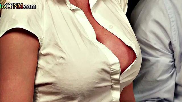 Classy British ladies in skirt n heels suck in group BJ