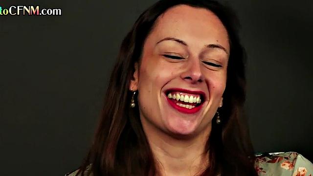 Classy British ladies in skirt n heels suck in group BJ