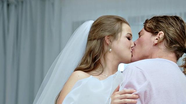 BRIDE4K. Wedding guests are shocked with a video of the gorgeous bride