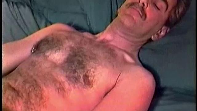 Rick is a handsome and well built guy. My only problem with him is he's a bit too fem acting for my taste. It's amazing how the queen in some guys can overshadow their muscle, hair, and cock.