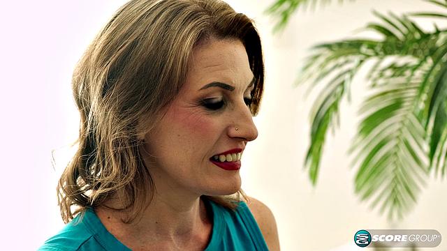 MILF delivers some prime pussy