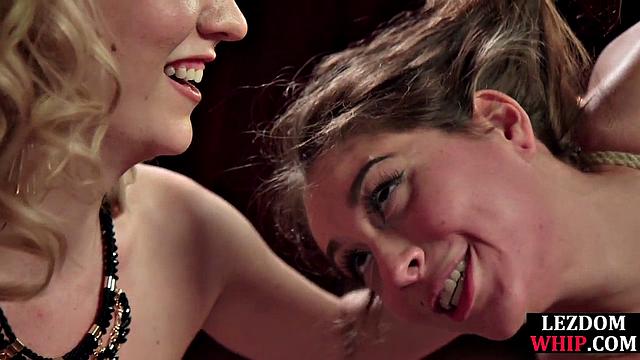 Hardited cutie babe eaten by lezdom