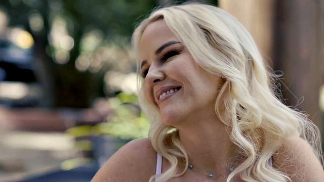 Curvy babe doggystyled by her BF after deepthroat