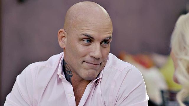 Curvy babe doggystyled by her BF after deepthroat