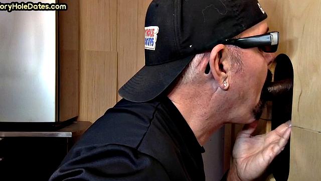 Gloryhole DILF sucks and gets fucked till cum in mouth