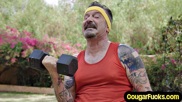 Athletic ebony cockriding her lover