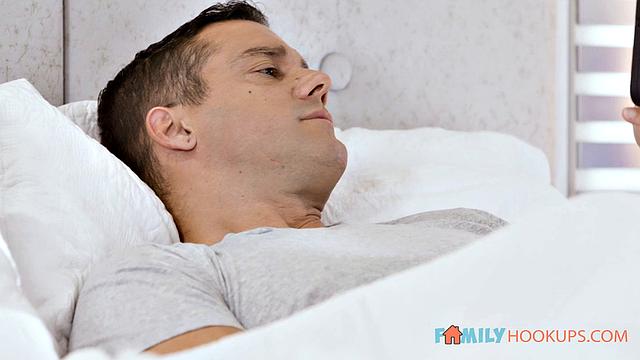 Gizelle Blanco puts the moves on her hot stepdad while mom is out of town