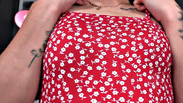 POV amateur babe rides cock in reverse cowgirl style