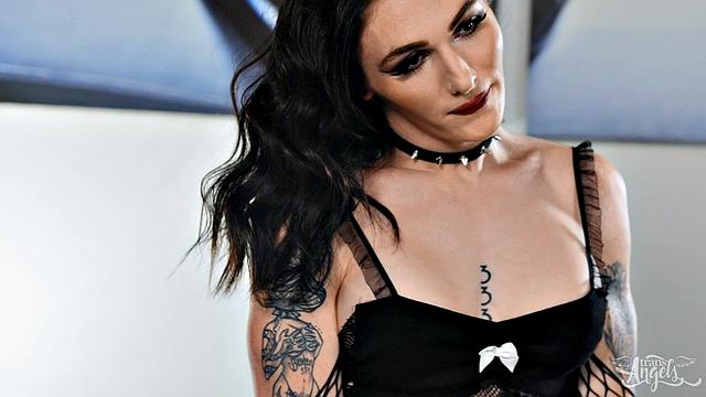 Goth Girl Loves Taking Anal