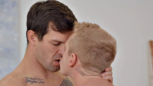 Eager jock bareback fucks BF after romantic walk