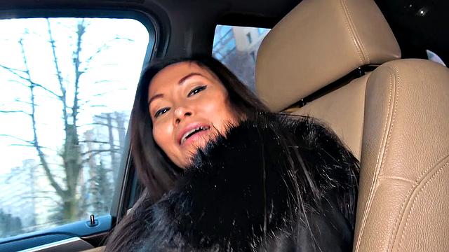 Thai babe gets drilled in the gas station toilet by a big dick