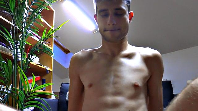 Европейский твинг дает агенту за деньги, съемка от первого лица