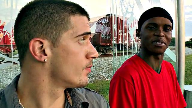 Black bottom pulled and fucked outdoors by white top