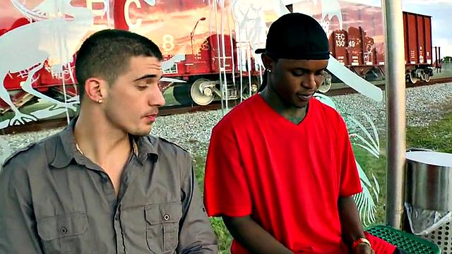 Black bottom pulled and fucked outdoors by white top