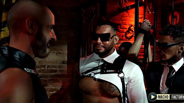 Жёсткая оргия без резинки - Macho Reloaded (Часть 4)