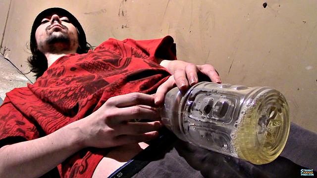 Pissing &amp;amp; Cumming With Straight Jonas - Jonas Taylor