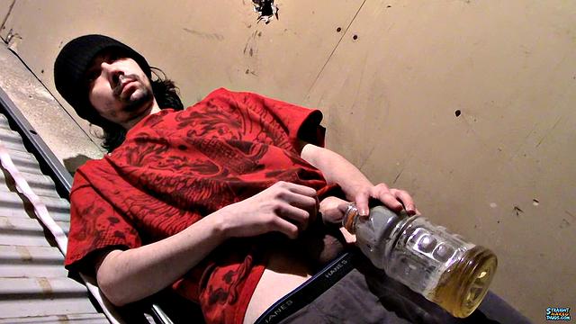 Pissing &amp;amp; Cumming With Straight Jonas - Jonas Taylor