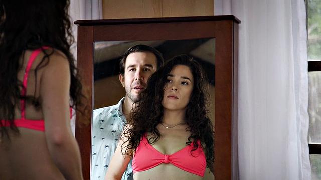 Cockriding wild bitch fucked in pussy hole by nice dick