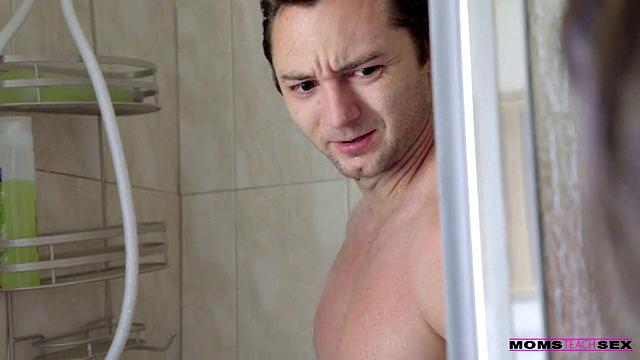 All You Need Is Mom - S11:E9