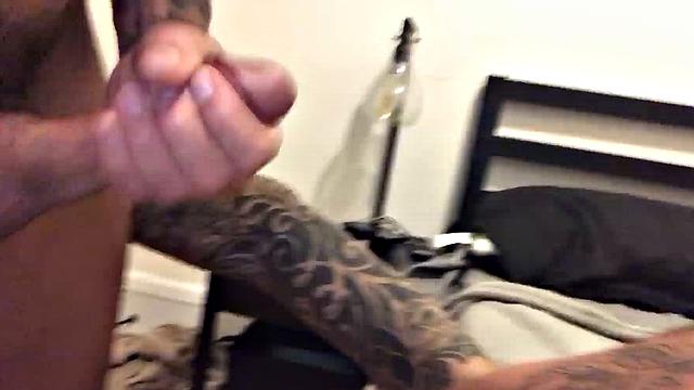 Once again Seth Knight is on top for another raw romp with his boyfriend. After getting his big cock sucked stiff, the inked young man rims ass and delivers the raw meat, in combination with a big dildo.