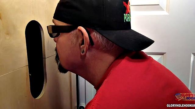 Gloryhole Deep Throat And Swallowing