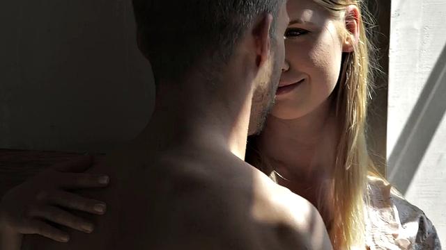 Bigass foot model toe sucked and fucked before cumshot