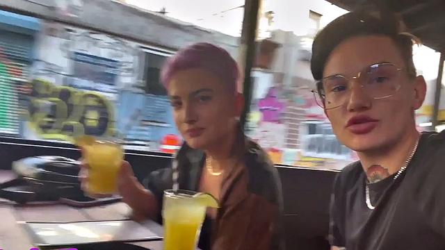 Amateur inked queer fingers pussy in homemade lez sex