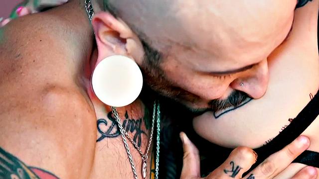 TS guy with strapon fucks babe after getting licked