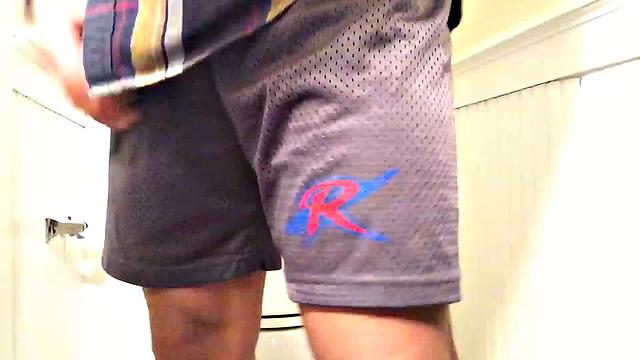 Amateur Hayden Stroking In Bathroom