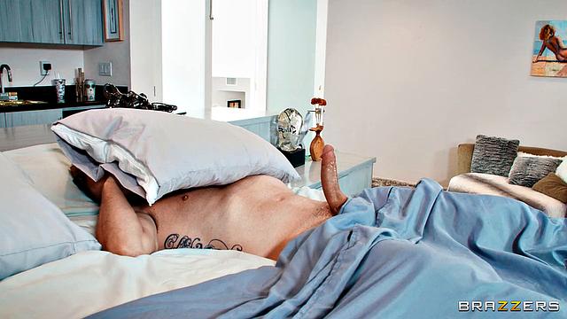 Swapping Stepmom's Sex Toy