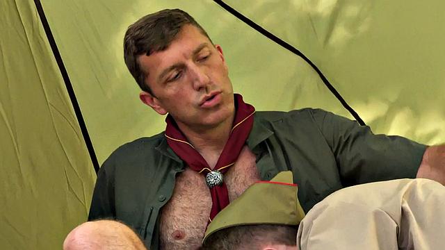 Cockriding gay penetrated in tight asshole