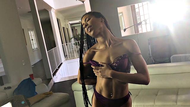 Ebony Kira Noir Talks About Herself in an Exclusive Interview