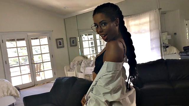 Ebony Kira Noir Talks About Herself in an Exclusive Interview