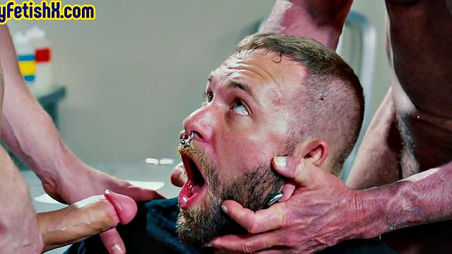 Greedy fisting addict inspected in 3some by gaydaddies