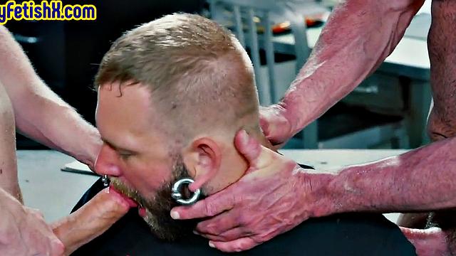 Greedy fisting addict inspected in 3some by gaydaddies