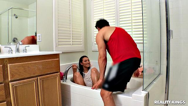 Bella's Bathtub Session