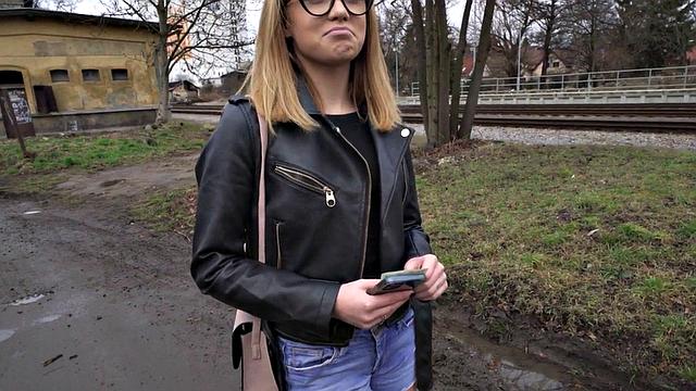 Picked up euro babe pounded by stranger for cash