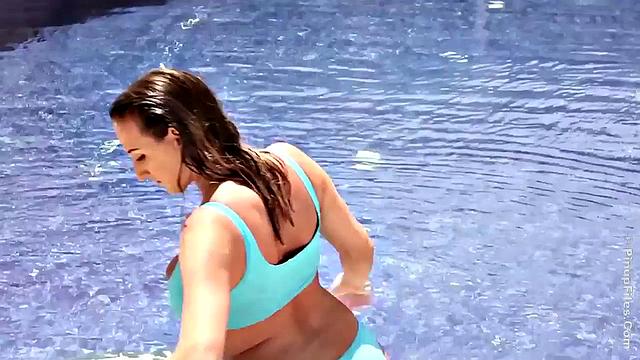 Stacey Poole - Blue Tie Pool