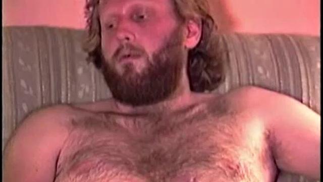 Tom strips down and gets fucked by a working man