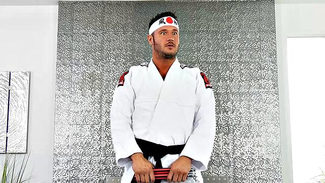 Brett Rossi Prefers Karate over Husband