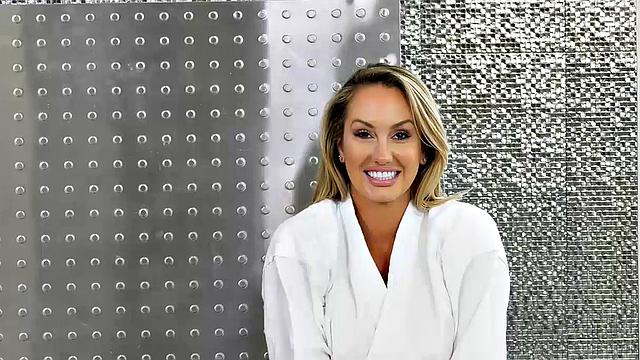 Brett Rossi Prefers Karate over Husband