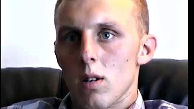 Дейви решил попробовать минет от мужика - и что-то пошло не так и так и задумано было, ага, гей-соло в действии!