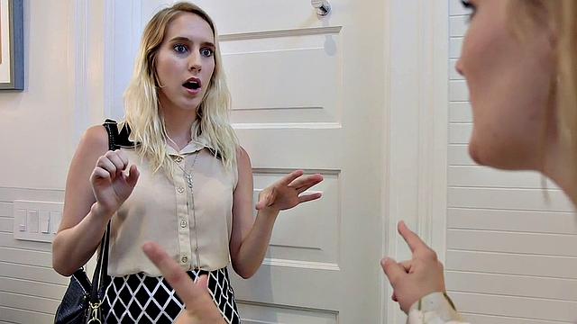 Госпожа приказывает - молодая блондинка скачет на члене, а милфа не вмешивается