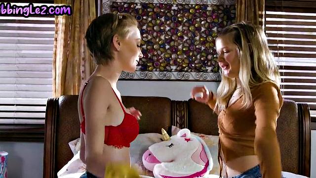 Lesbo tribbing busty MILFS with 21yo smalltits dykes in orgy