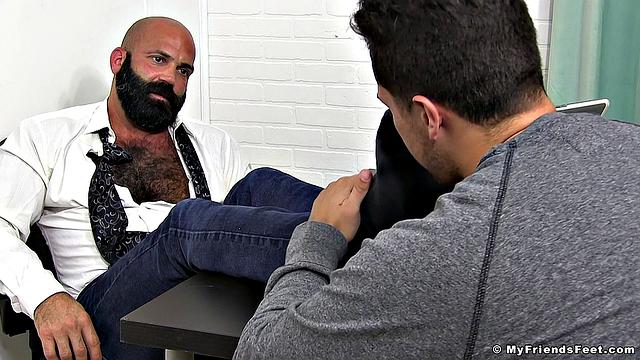 Поклоняются носкам Ландо - Ландо