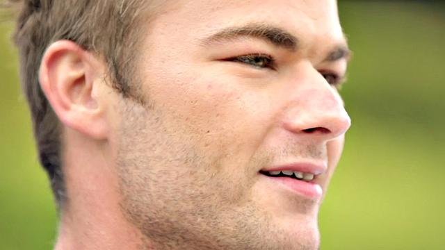 Hunky amateur stroking his dick in the gym for a cumshot