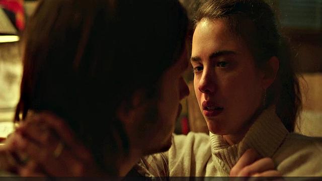 Brunette bombshell Margaret Qualley enjoys outdoor kissing and topless sex in smiley indoor video