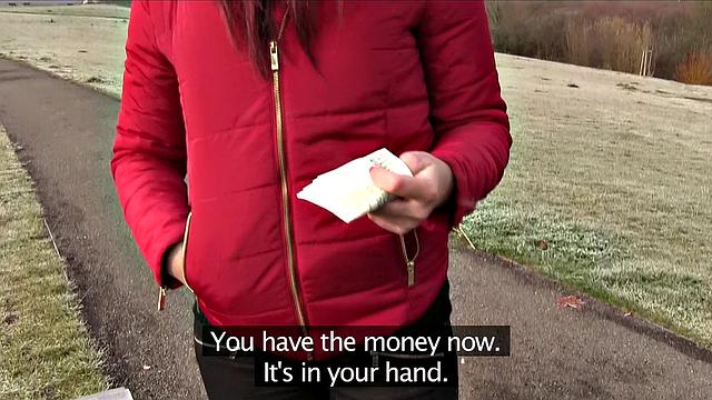 Hot babe trades sex for cash in a car ride